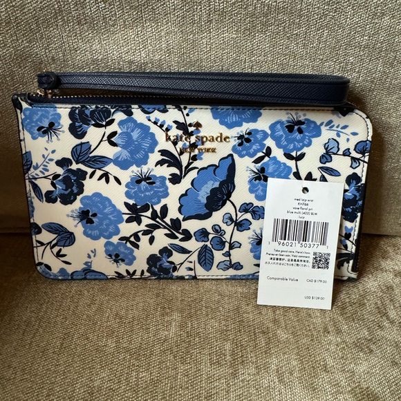 Kate Spade Blue Floral Wristlet - NWT - Perfect Gift, ready to use. NWT - Picture 1 of 6